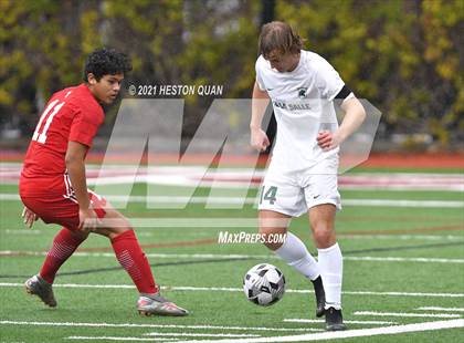 Thumbnail 3 in De La Salle vs. Orange Lutheran (Adidas So Cal College Showcase) photogallery.