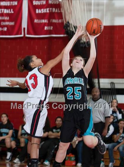 Thumbnail 3 in Pasadena Memorial vs South Houston photogallery.
