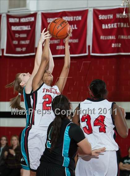 Thumbnail 2 in Pasadena Memorial vs South Houston photogallery.