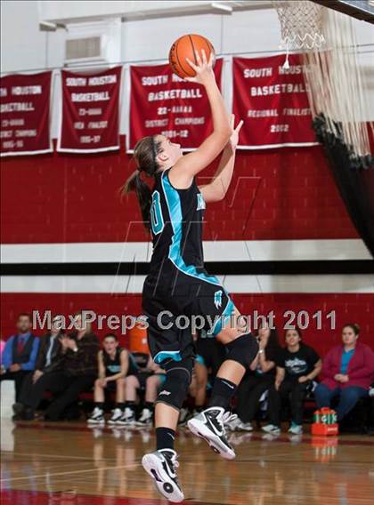 Thumbnail 3 in Pasadena Memorial vs South Houston photogallery.