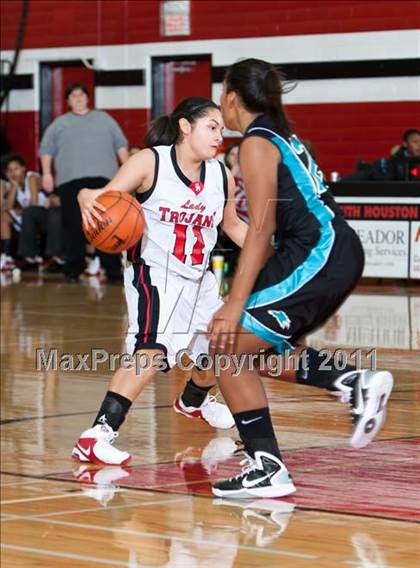 Thumbnail 2 in Pasadena Memorial vs South Houston photogallery.