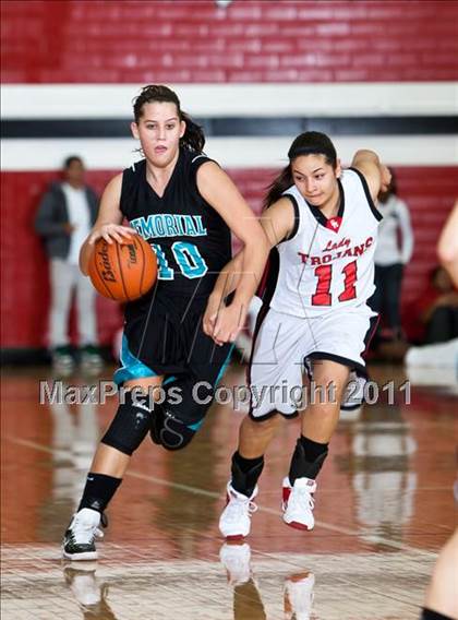 Thumbnail 1 in Pasadena Memorial vs South Houston photogallery.
