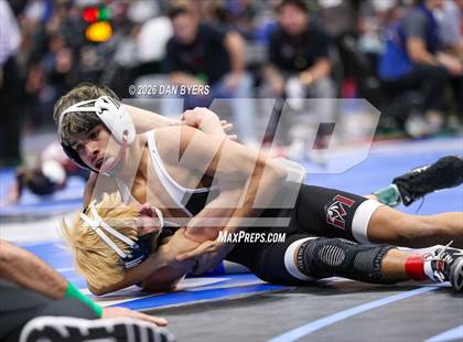 Thumbnail 2 in CHSAA State Championship 3A Consolation Rounds photogallery.