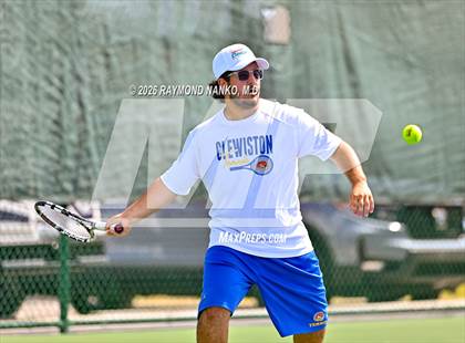 Thumbnail 1 in FHSAA 2A District 11 photogallery.