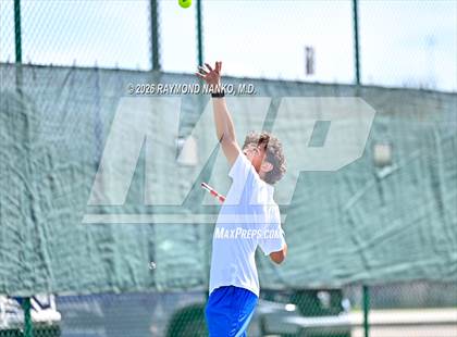 Thumbnail 1 in FHSAA 2A District 11 photogallery.