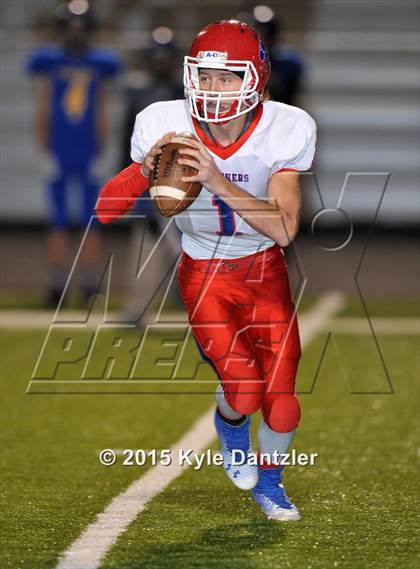 Thumbnail 2 in Alba-Golden vs. Leonard (UIL 3A Division 2 Region 2 Bi-District Playoff) photogallery.