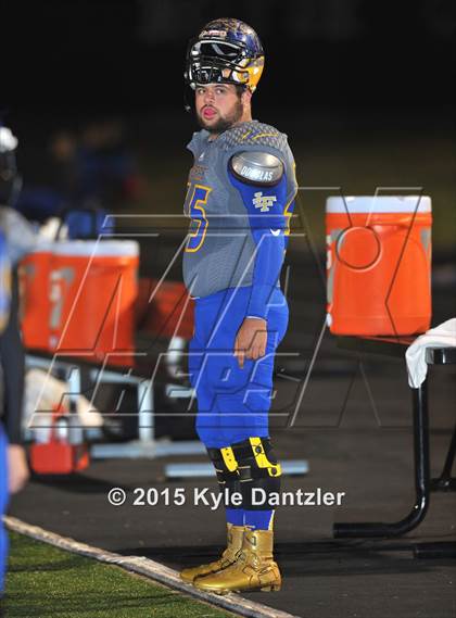 Thumbnail 1 in Alba-Golden vs. Leonard (UIL 3A Division 2 Region 2 Bi-District Playoff) photogallery.