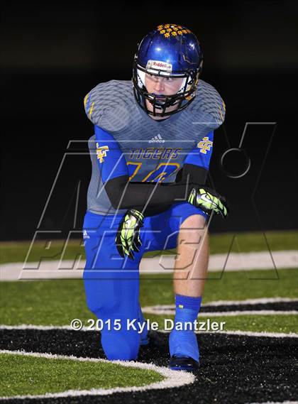 Thumbnail 1 in Alba-Golden vs. Leonard (UIL 3A Division 2 Region 2 Bi-District Playoff) photogallery.