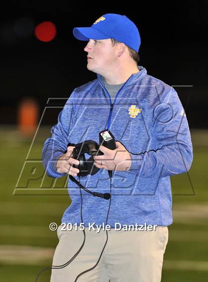 Thumbnail 2 in Alba-Golden vs. Leonard (UIL 3A Division 2 Region 2 Bi-District Playoff) photogallery.