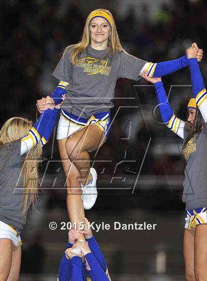Thumbnail 2 in Alba-Golden vs. Leonard (UIL 3A Division 2 Region 2 Bi-District Playoff) photogallery.