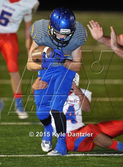 Thumbnail 2 in Alba-Golden vs. Leonard (UIL 3A Division 2 Region 2 Bi-District Playoff) photogallery.