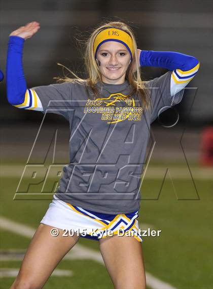 Thumbnail 3 in Alba-Golden vs. Leonard (UIL 3A Division 2 Region 2 Bi-District Playoff) photogallery.