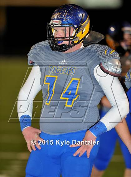 Thumbnail 1 in Alba-Golden vs. Leonard (UIL 3A Division 2 Region 2 Bi-District Playoff) photogallery.