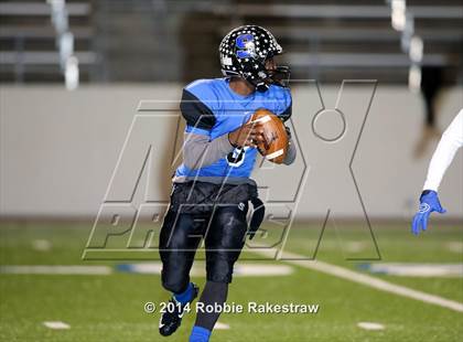 Thumbnail 2 in Mansfield Summit vs. Spruce (UIL 5A Division 1 Region 2 Bi-District) photogallery.