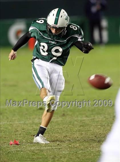 Thumbnail 2 in Bellarmine vs. Oceanside (CIF State D1 Final) photogallery.