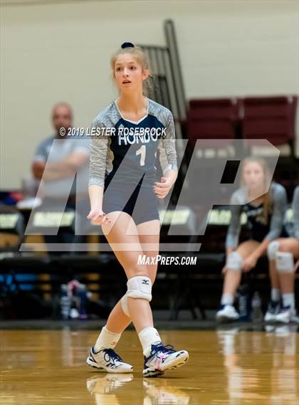 Thumbnail 3 in La Vernia vs. Hondo (UIL Regional Quarter Finals) photogallery.