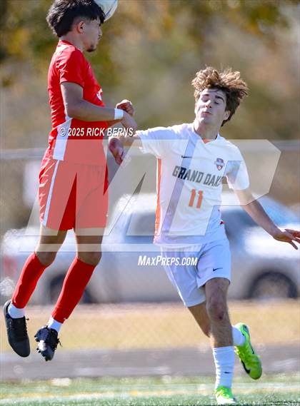 Thumbnail 3 in Oak Ridge vs Grand Oaks (Battle of the Oaks) photogallery.
