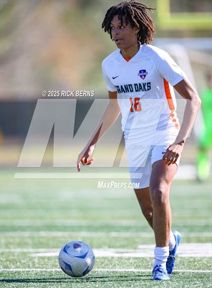 Thumbnail 3 in Oak Ridge vs Grand Oaks (Battle of the Oaks) photogallery.