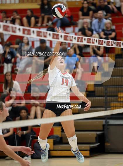 Thumbnail 2 in Roosevelt @ Murrieta Valley photogallery.