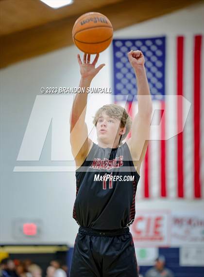 Thumbnail 2 in Chilton County vs Maplesville (Chilton County Tournament) photogallery.