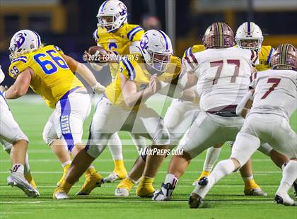 Thumbnail 2 in Whitesboro vs Brock (UIL 3A D-1 Quarterfinals) photogallery.