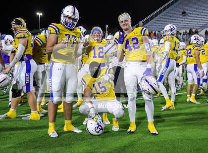 Thumbnail 2 in Whitesboro vs Brock (UIL 3A D-1 Quarterfinals) photogallery.