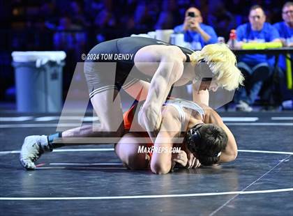 Thumbnail 2 in UIL 6A Championship Finals 126, 132, 138lb photogallery.