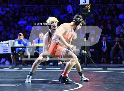 Thumbnail 1 in UIL 6A Championship Finals 126, 132, 138lb photogallery.