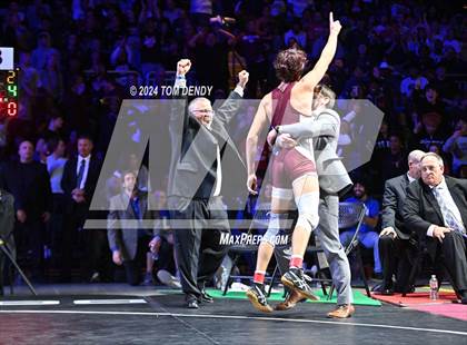 Thumbnail 3 in UIL 6A Championship Finals 126, 132, 138lb photogallery.