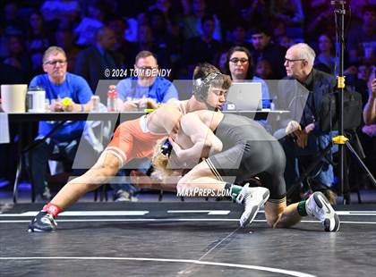 Thumbnail 3 in UIL 6A Championship Finals 126, 132, 138lb photogallery.