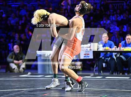 Thumbnail 3 in UIL 6A Championship Finals 126, 132, 138lb photogallery.