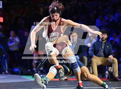 Thumbnail 3 in UIL 6A Championship Finals 126, 132, 138lb photogallery.