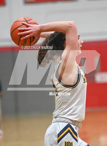 Thumbnail 3 in Prout vs. Woodstock Academy photogallery.