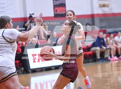 Thumbnail 2 in Prout vs. Woodstock Academy photogallery.