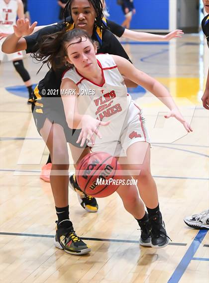 Thumbnail 1 in Valley Lutheran vs. Phoenix Country Day (PCDS Desert Classic - Championship) photogallery.