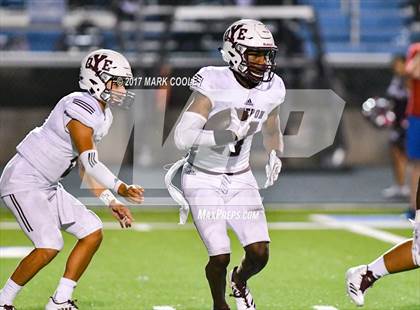 Thumbnail 3 in Cameron Yoe @ China Spring photogallery.