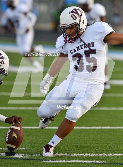 Thumbnail 2 in Cameron Yoe @ China Spring photogallery.