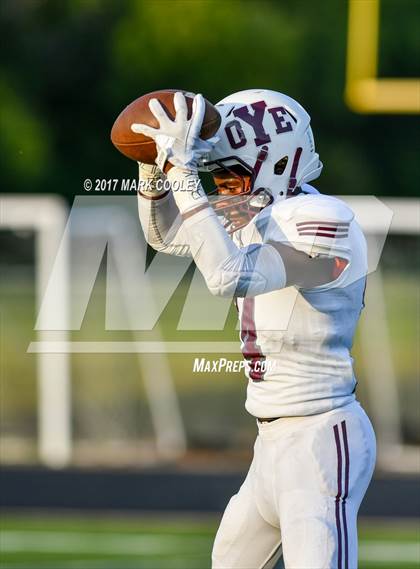Thumbnail 2 in Cameron Yoe @ China Spring photogallery.