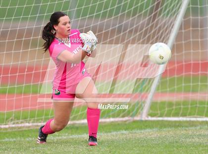 Thumbnail 3 in Independence vs. Sunnyslope photogallery.