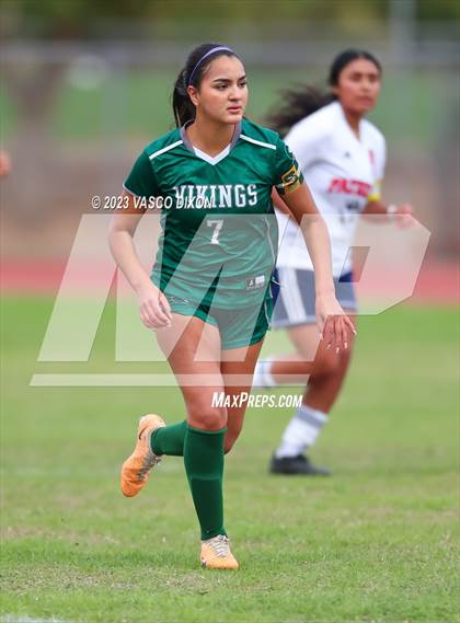 Thumbnail 1 in Independence vs. Sunnyslope photogallery.