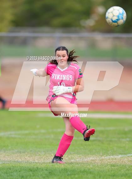 Thumbnail 1 in Independence vs. Sunnyslope photogallery.