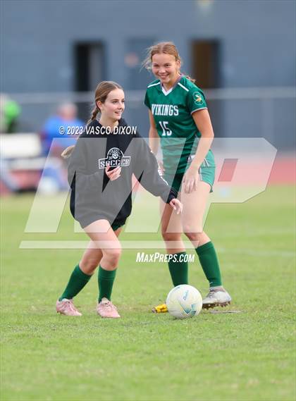 Thumbnail 2 in Independence vs. Sunnyslope photogallery.