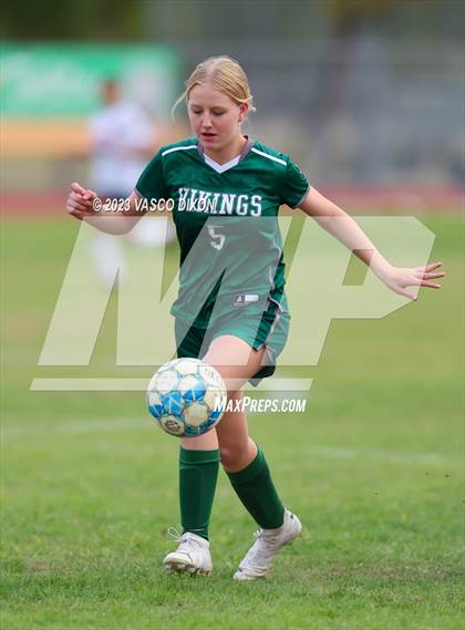 Thumbnail 2 in Independence vs. Sunnyslope photogallery.