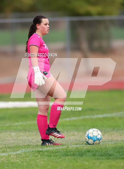 Thumbnail 2 in Independence vs. Sunnyslope photogallery.