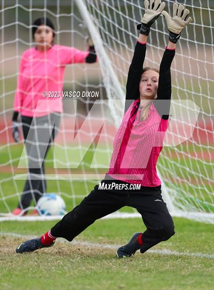 Thumbnail 2 in Independence vs. Sunnyslope photogallery.