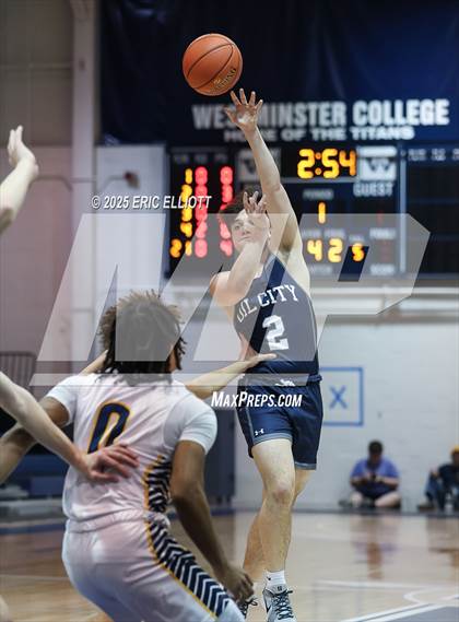 Thumbnail 3 in Oil City vs Farrell (PIAA D10 4A 5th Place) photogallery.