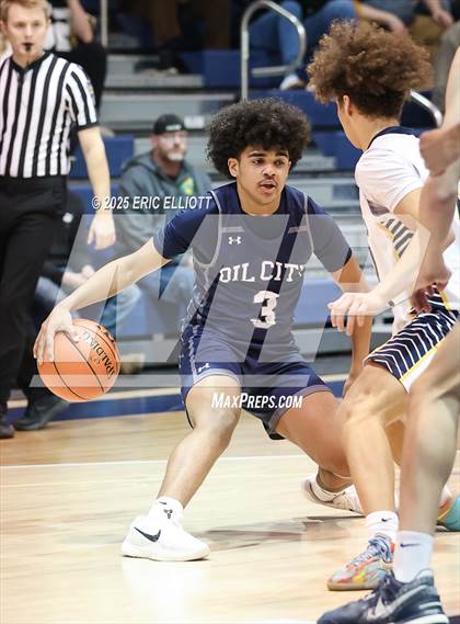 Thumbnail 1 in Oil City vs Farrell (PIAA D10 4A 5th Place) photogallery.