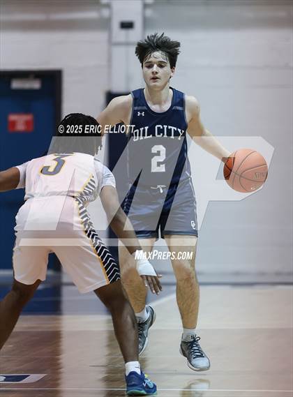 Thumbnail 3 in Oil City vs Farrell (PIAA D10 4A 5th Place) photogallery.