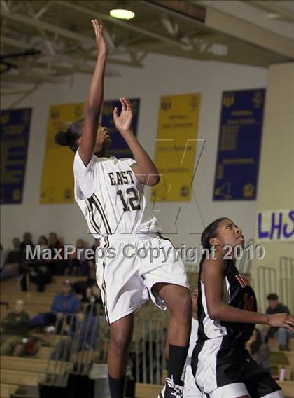 Thumbnail 2 in East vs. Amherst Central (Section VI Class A-2 Semifinals) photogallery.