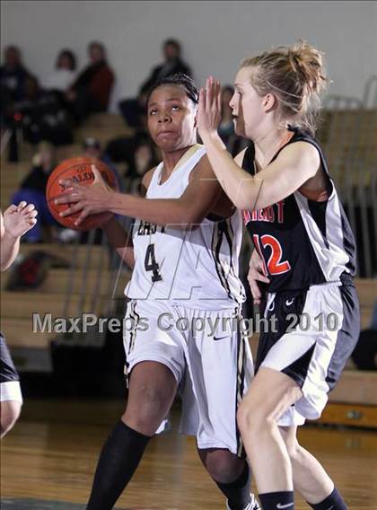 Thumbnail 3 in East vs. Amherst Central (Section VI Class A-2 Semifinals) photogallery.